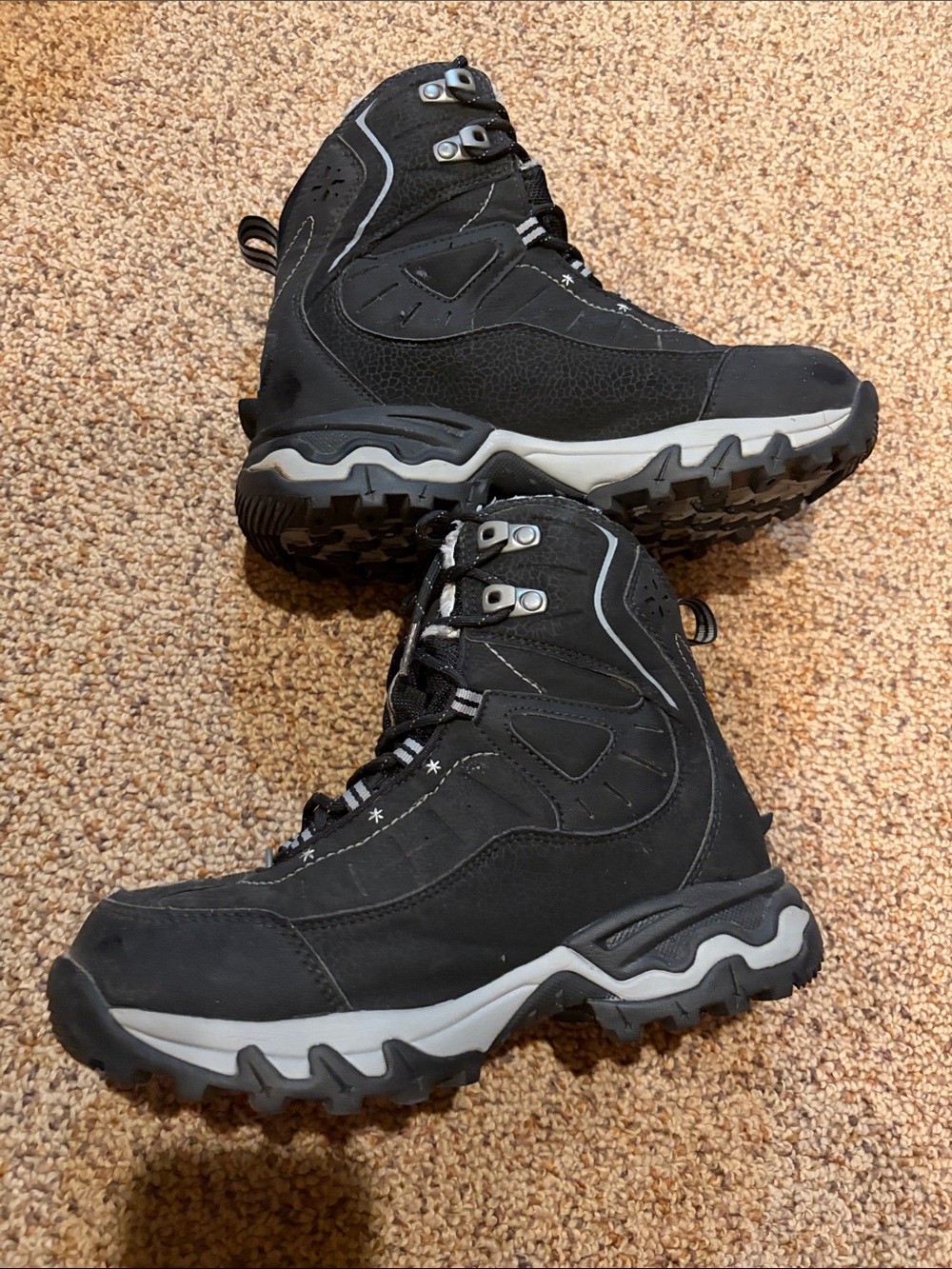 The North Face Women's Size 7 HydroSeal Waterproof Lace Up Winter Boots Black